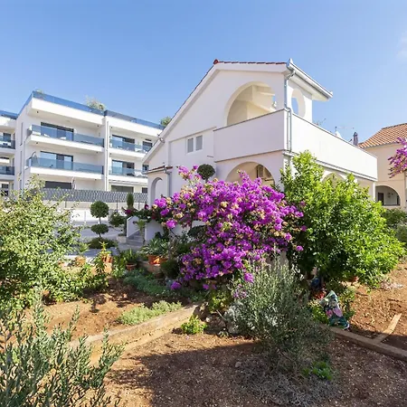 Apartment Mila Trogir